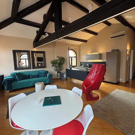 Piazza Erbe Lejlighed