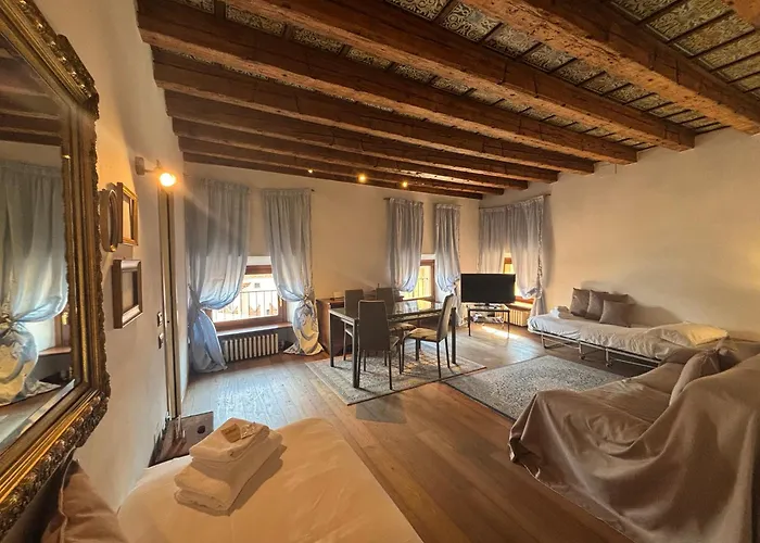 Piazza Erbe 아파트