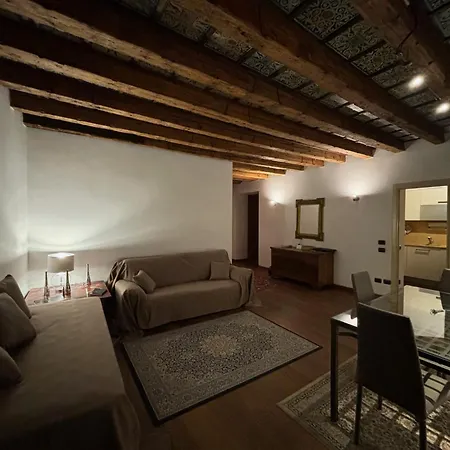 Piazza Erbe Apartment Verona