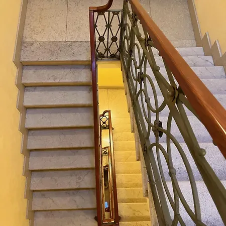 Piazza Erbe Apartment *