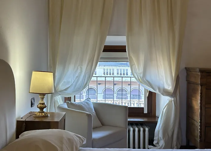 Piazza Erbe Апартаменты Верона