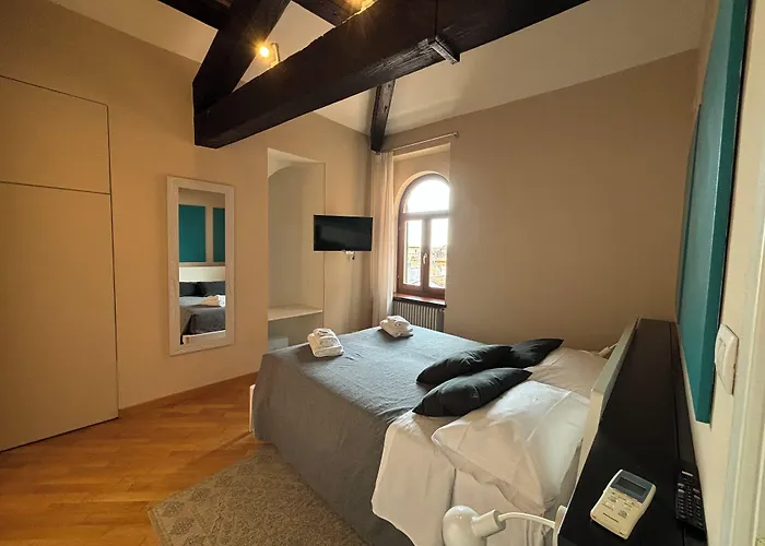 Piazza Erbe Апартаменты Верона