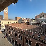 Апартаменты Piazza Erbe Верона