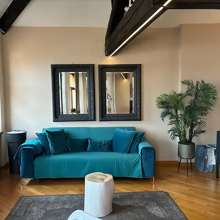 Piazza Erbe Apartment *